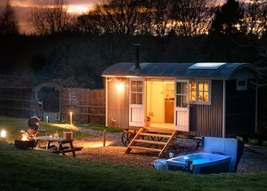 Hedgehog Corner with Hot Tubs