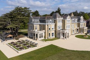 Orange Grove Hotel & Gardens