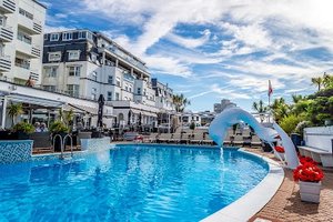 The Cumberland Hotel