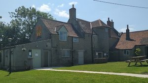 Tuckers Grave Inn & Campsite