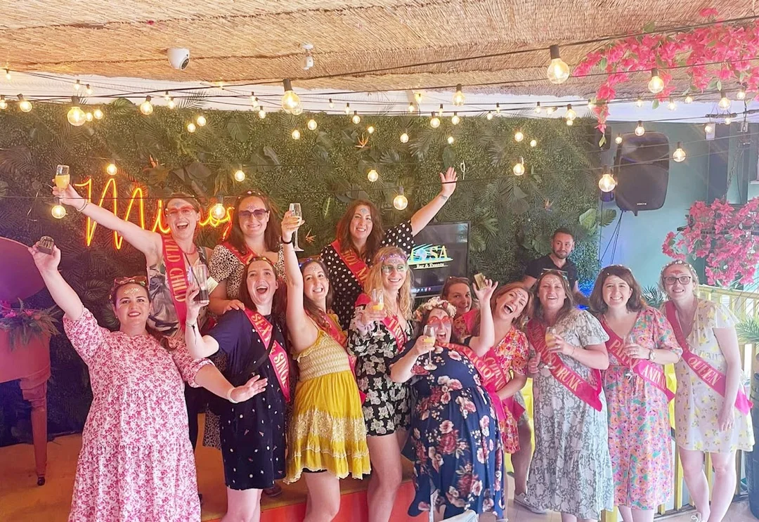 Mimosa hen party activity in Bournemouth