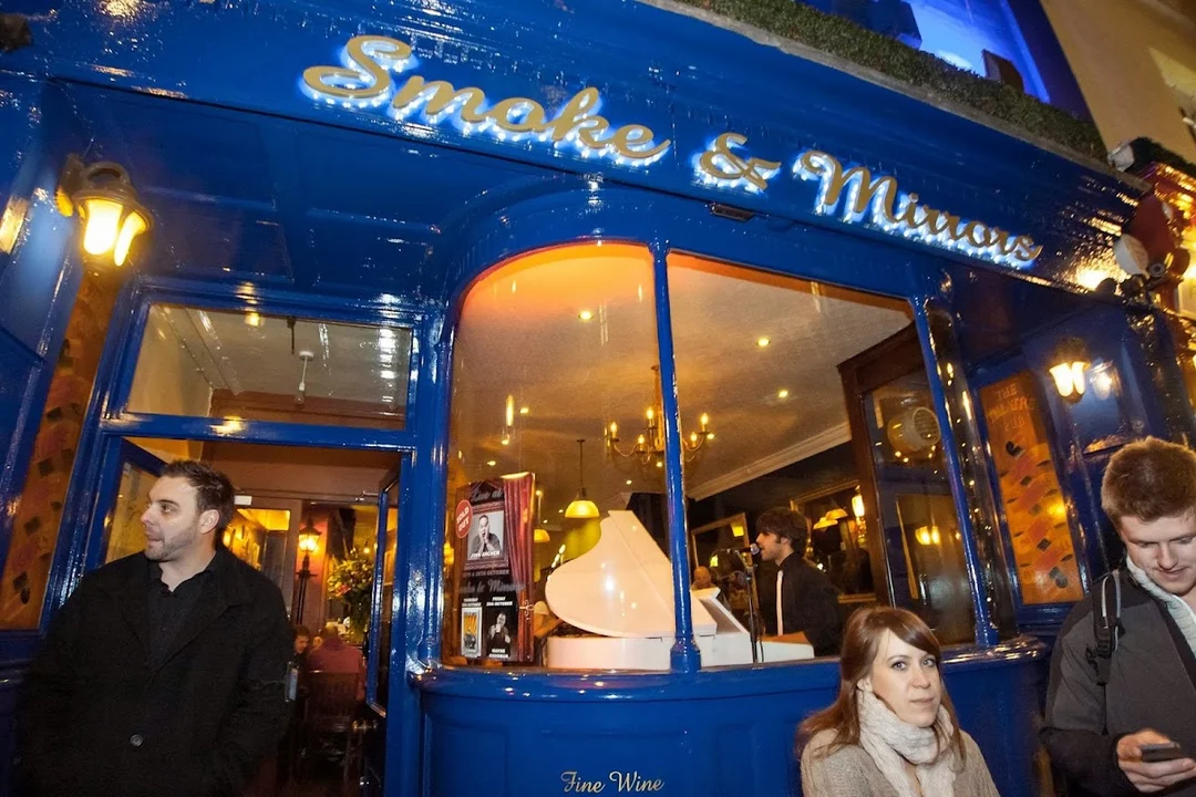 Smoke & Mirrors Theatre Bar hen party activity in Bristol
