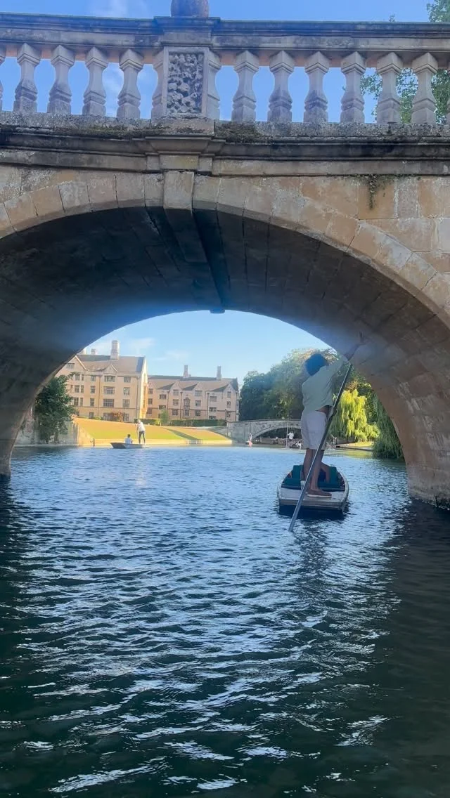 Scholars Punting Cambridge hen party activity in Cambridge