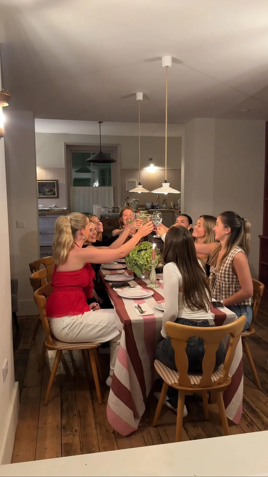 this was the best treat for our annual girls weekend away, we booked @chefmarkbywater on @yhangry who cooked us a lobster feast for our lobster & martini themed dinner party 🦞♥️ * gifted AD
#dinnerparty #girlsweekend #privatechef