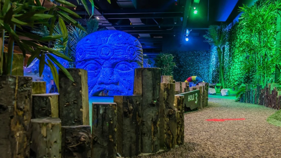 Mr Mulligan’s Lost World Golf hen party activity in Cheltenham