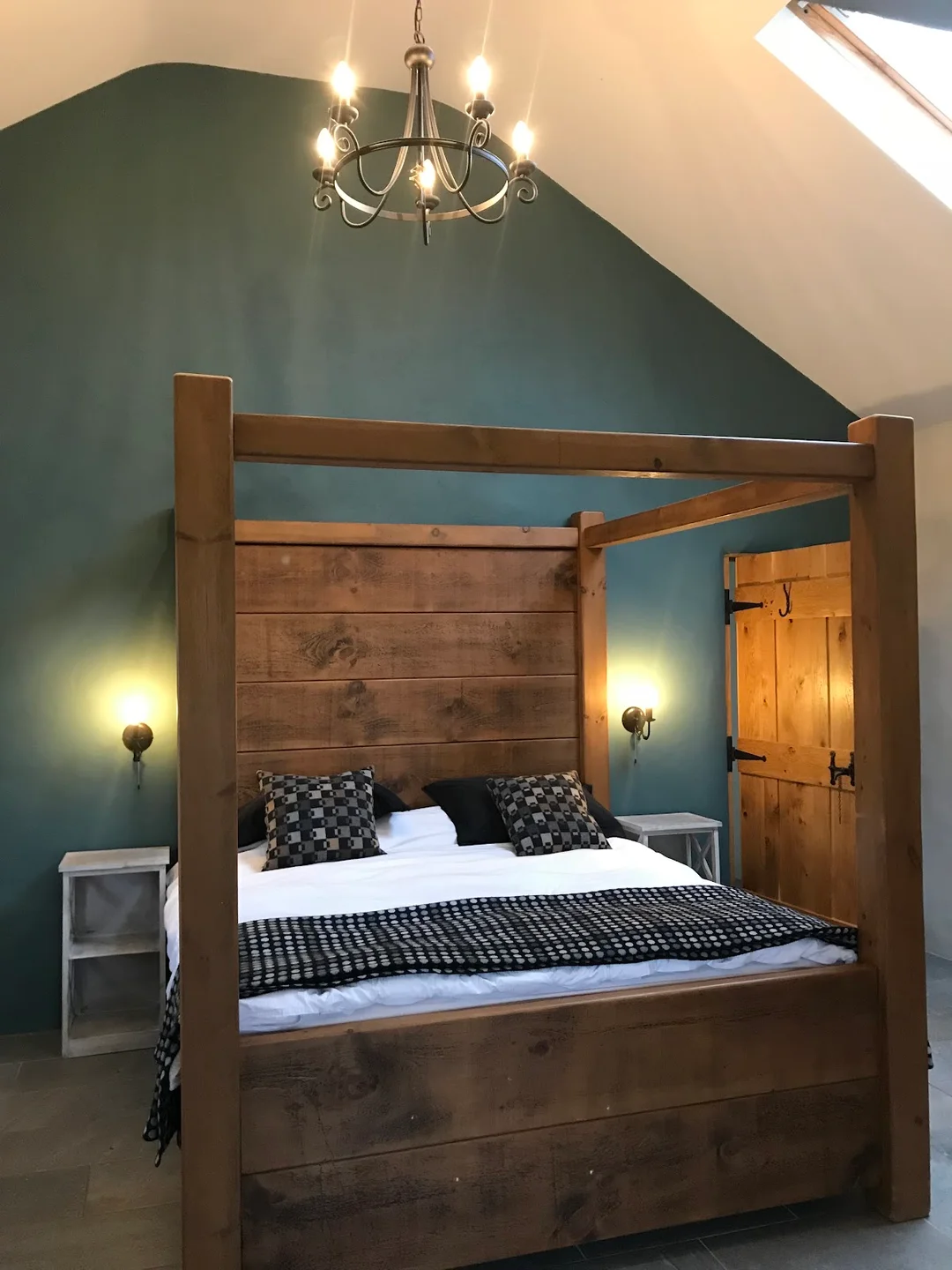 Deri and Gadlas hen party activity in Llyn Peninsula
