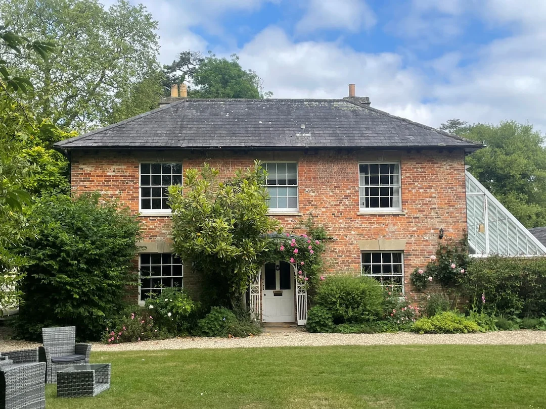The beautiful garden and outdoor space at the Frome garden retreat, perfect for hen party activities.