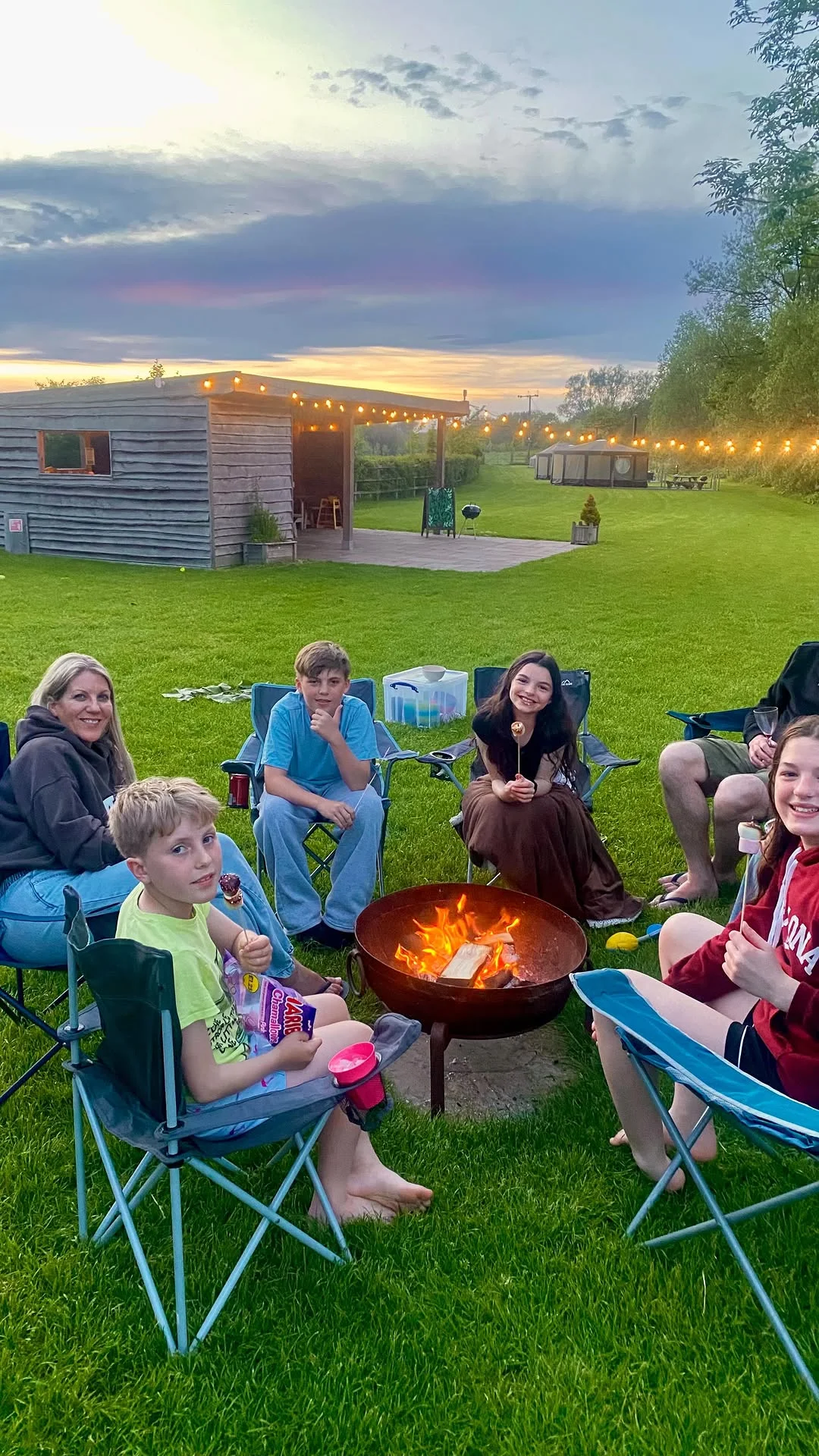 May half term, what a beaut! 💫 …how wonderful to welcome so many of you (new faces & old friends) for fun-filled & well-chilled glamping adventures in the East Yorkshire sunshine! ☀️😎🏕️🌿 …if you missed out this time there’s still chance to book ahead for summer stays here at Kingfisher Lakes! We hope to see you soon 😃

#glampinglakeside #glampinguk #eastyorkshire #familyglamping #glampingyorkshire #lodgeswithhottubs #familyadventures 🌿🏕️