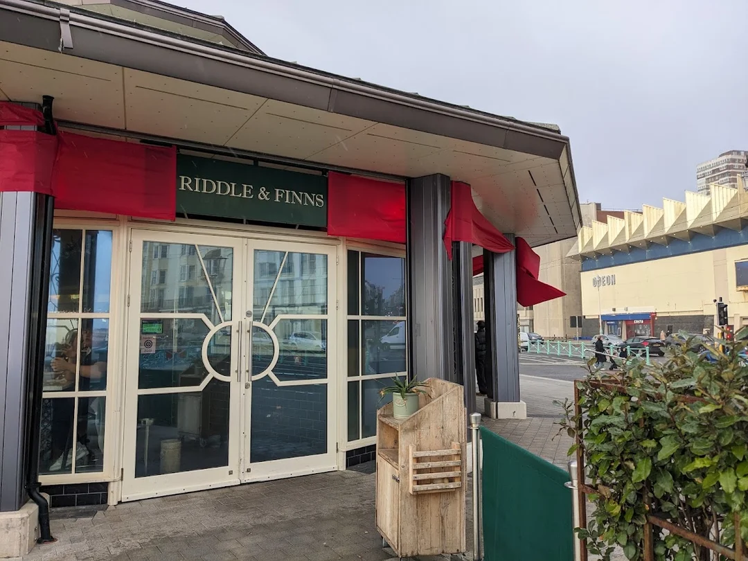 Riddle & Finns hen party activity in Brighton