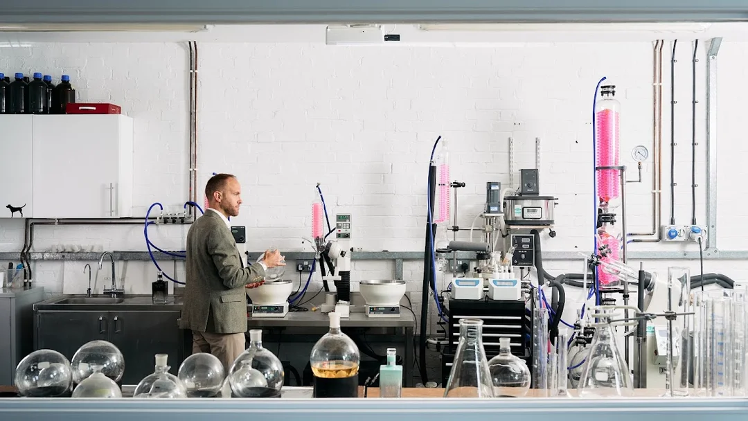 A gin tasting experience at the Cambridge Distillery showroom in Grantchester.