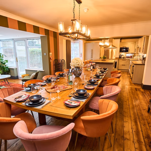 Stylish Retreat with Fire Pit & Summer House - Beautiful holiday rental in Hampshire