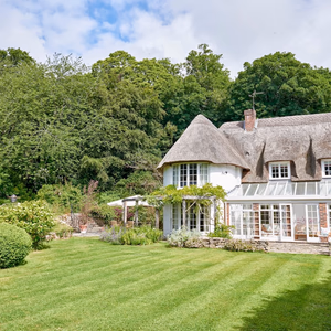 Lulworth Castle Park edge Cottage - Woodside Lodge - Beautiful holiday rental in East Lulworth