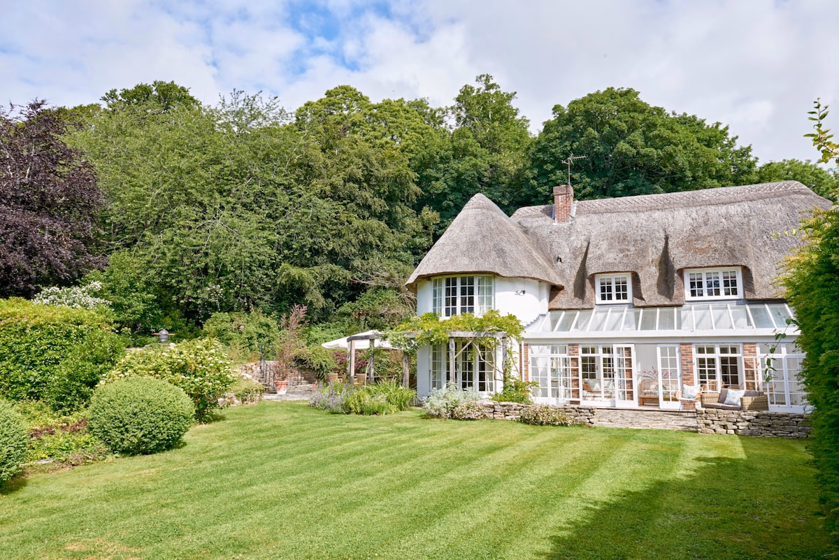 Lulworth Castle Park edge Cottage - Woodside Lodge - Beautiful holiday rental in East Lulworth