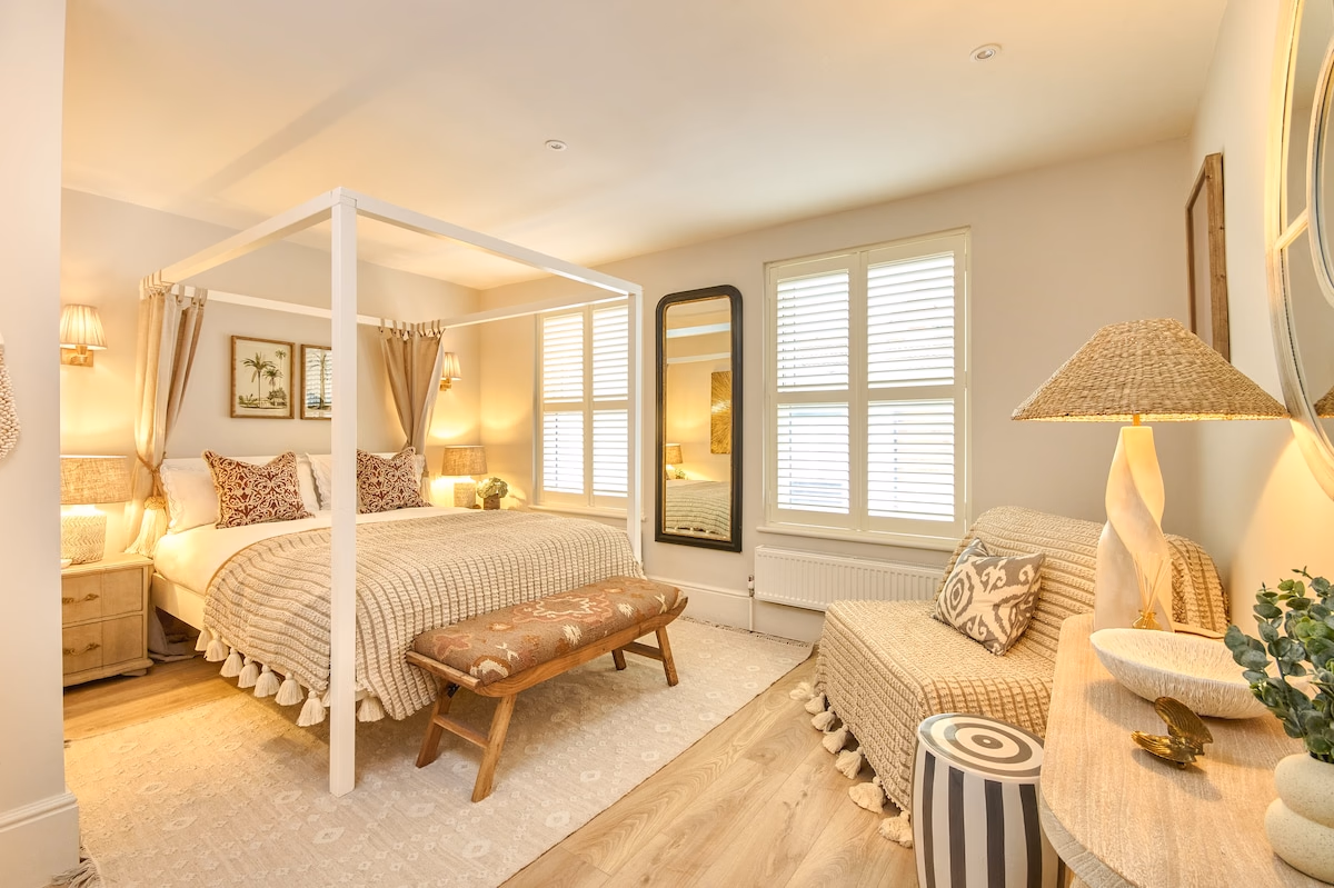 The Salt House (sleeps 12 & 3 mins to beach) - Holiday rental in Dorset