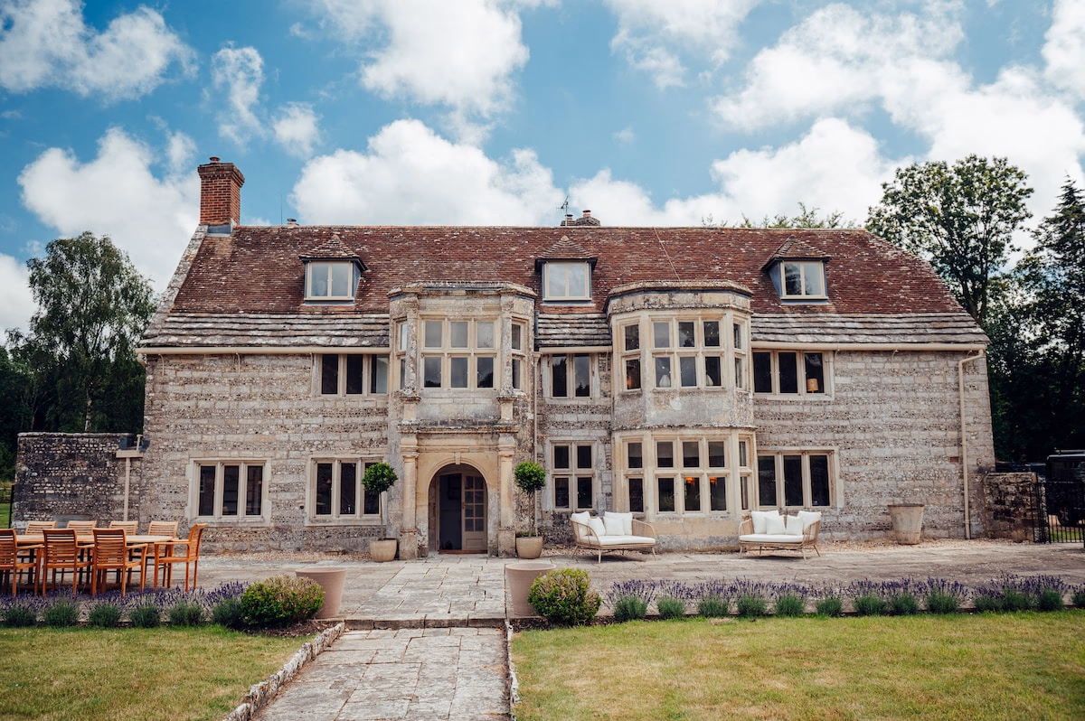 Luxury Dorset Manor & Cottage 16-22 Guests Hot tub - Beautiful holiday rental in West Almer