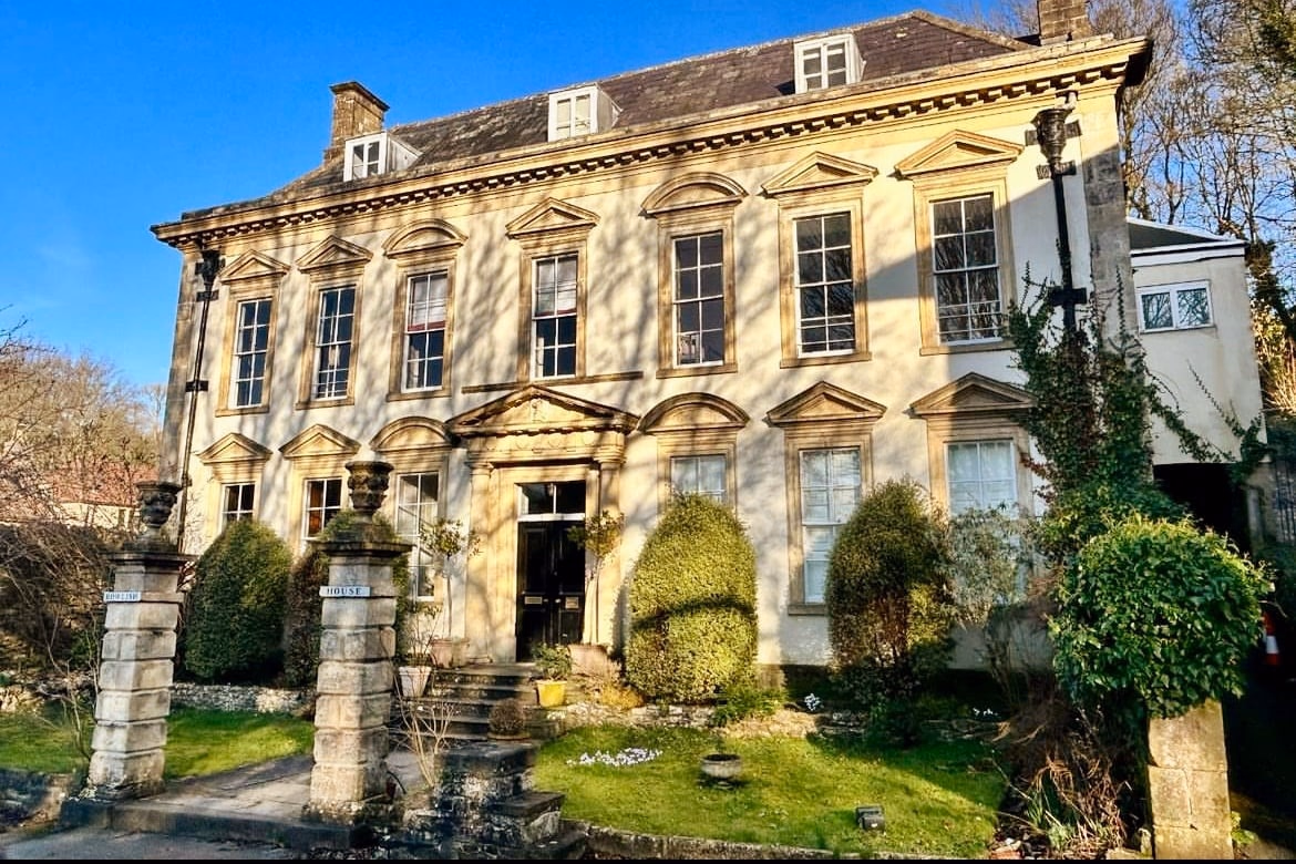 Exclusive use Georgian manor house in village - Spacious interior of holiday rental in Bowlish
